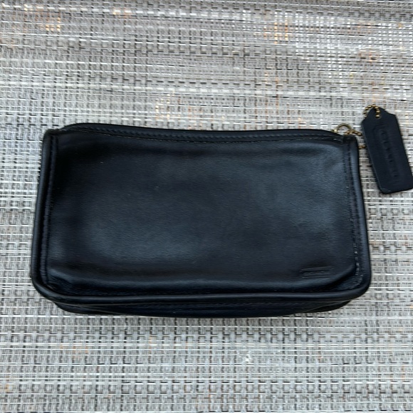 COACH BLACK LEATHER VINTAGE COSMETIC CASE BAG - Picture 1 of 12